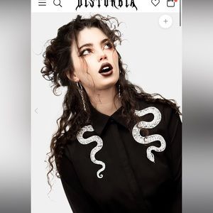 Disturbia serpent oversized top